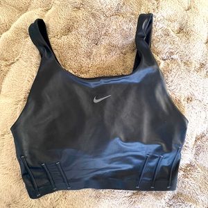 Nike Shiny black sport bra 🌟SALE🌟